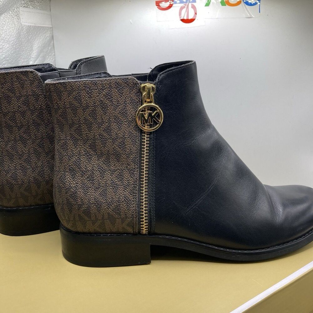 Michael Kors Lainey Bootie Leather Black And Brown Signature Zip Up EUC SZ 8